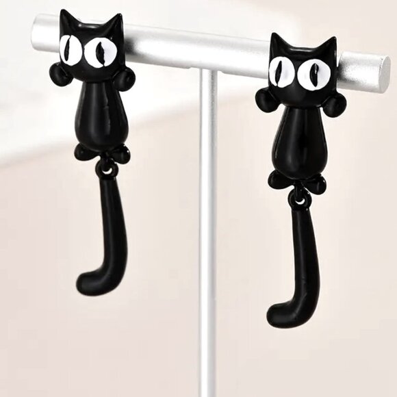 Cat Earrings Retro Black White Enamel 2pc Hanging Felix Cartoon Trendy Stylish - Picture 2 of 4